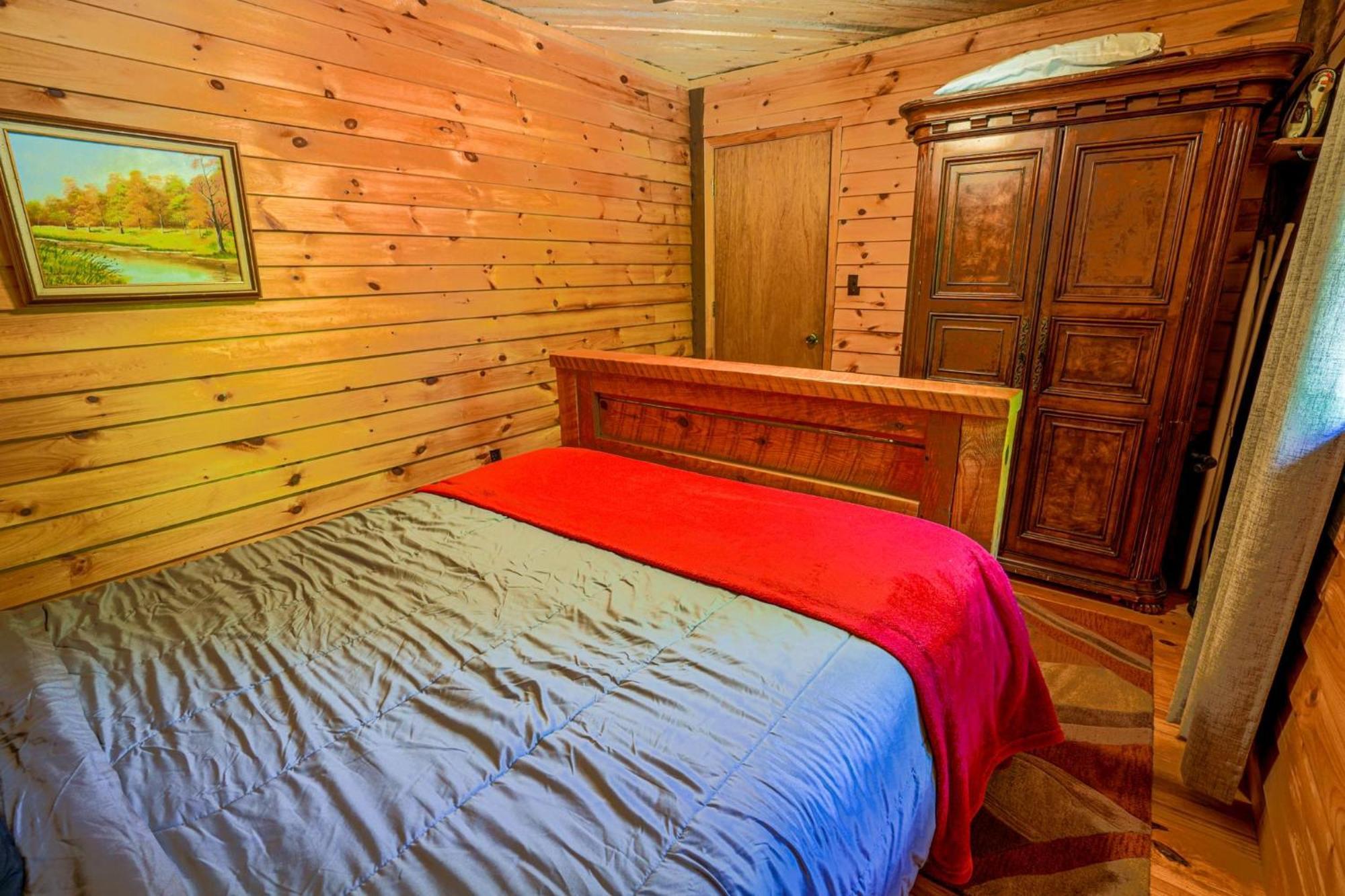 The Big Little Cabin - Hot Tub & Playground Dahlonega Exteriör bild