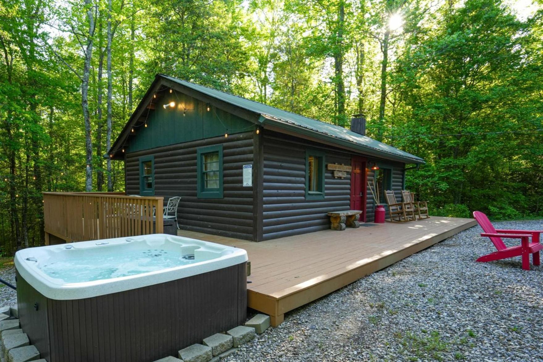 The Big Little Cabin - Hot Tub & Playground Dahlonega Exteriör bild